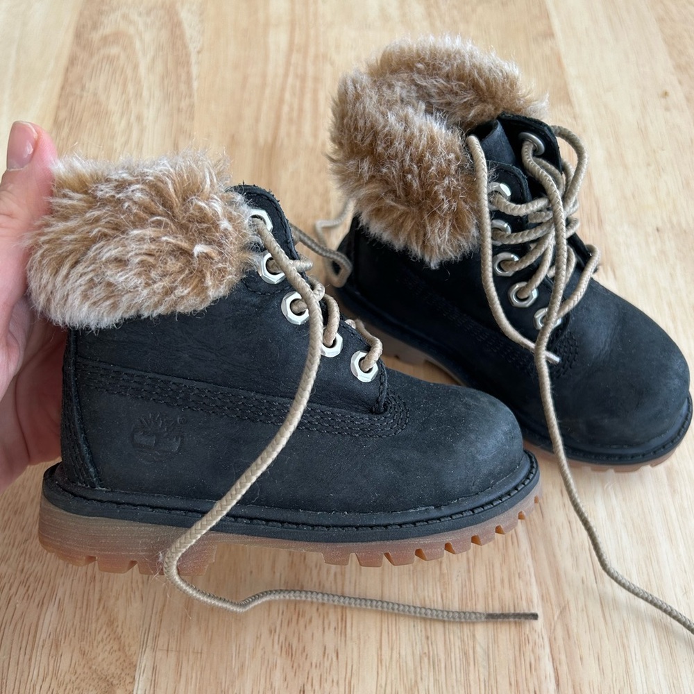 Timberland Premium Waterproof Kids Boot Black Nubuck With Fur Trim